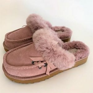 Women’s UGG Beachwood Slipper In Dust pink new!